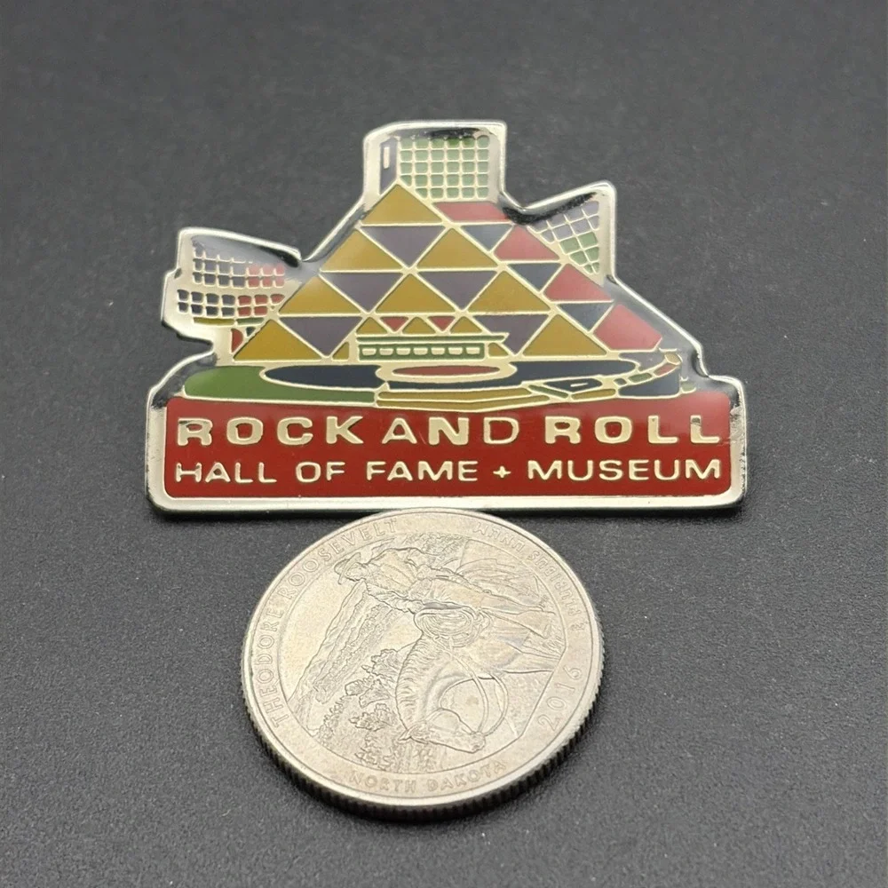 Rock And Roll Hall Of Fame &‎ Museum Cleveland Ohio Lapel Hat Pin